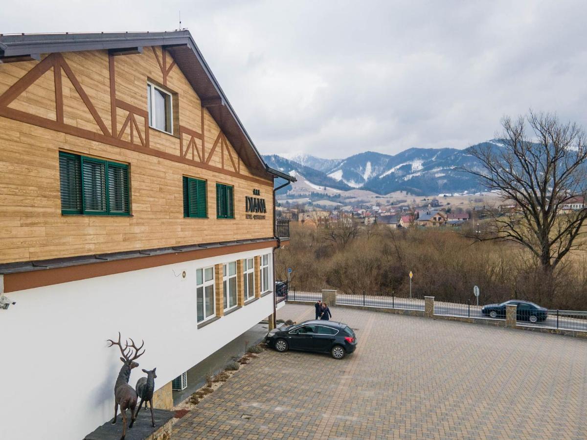 Hotel Diana Stráža Extérieur photo