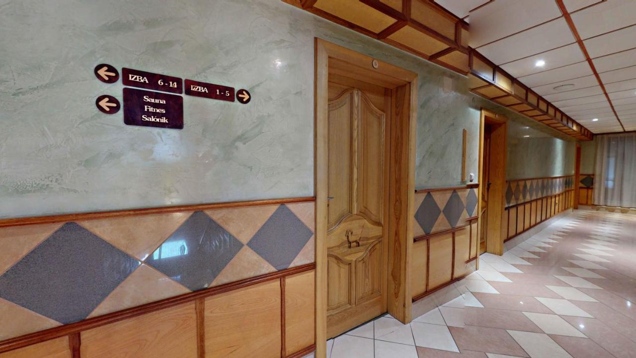 Hotel Diana Stráža Extérieur photo