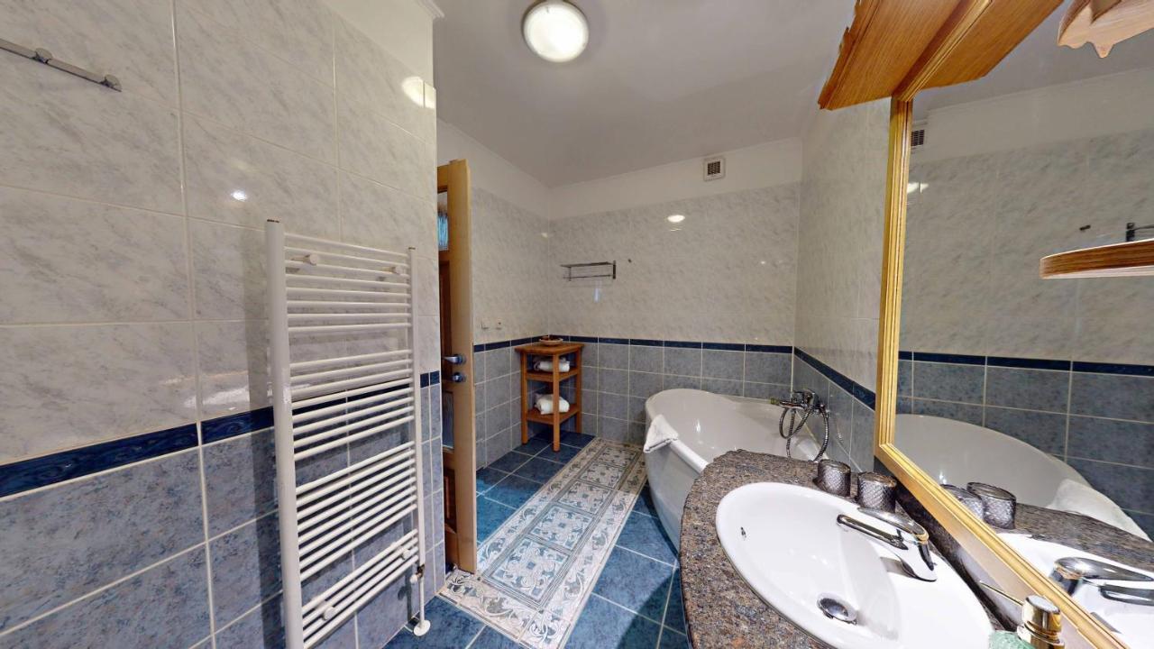 Hotel Diana Stráža Extérieur photo
