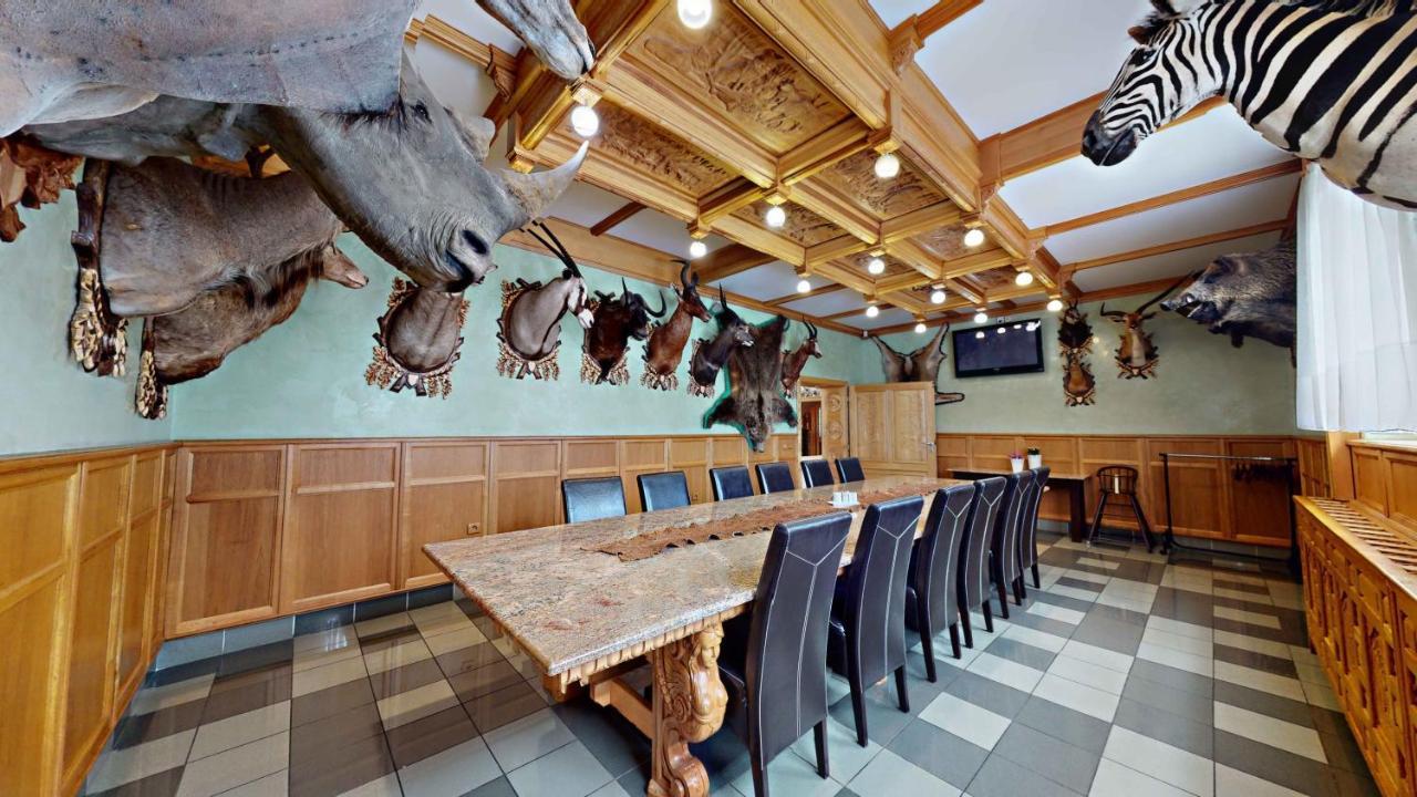 Hotel Diana Stráža Extérieur photo