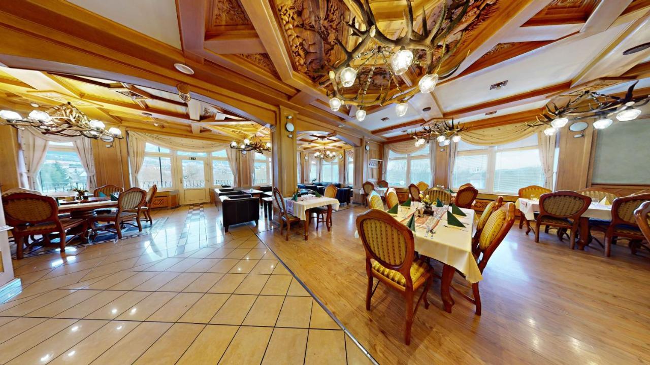 Hotel Diana Stráža Extérieur photo