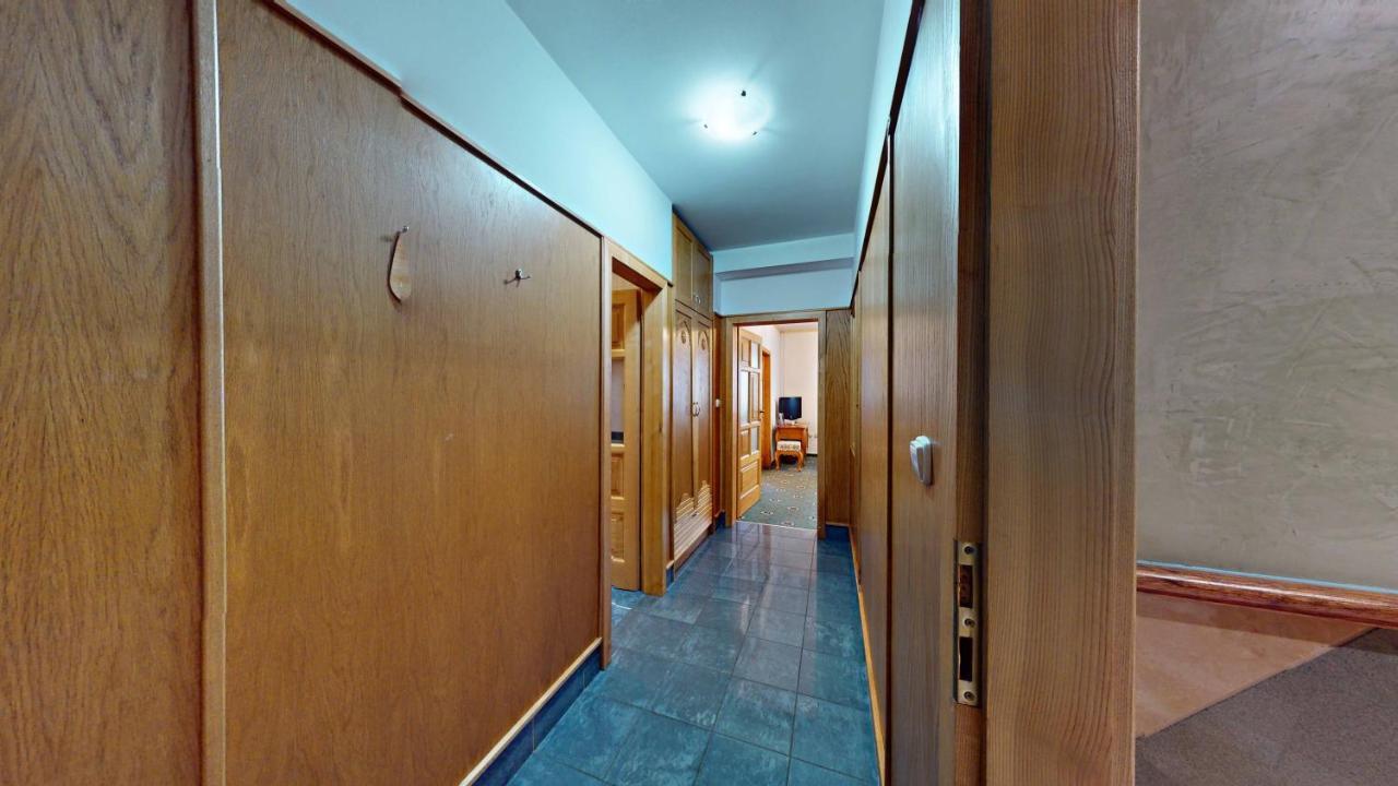 Hotel Diana Stráža Extérieur photo