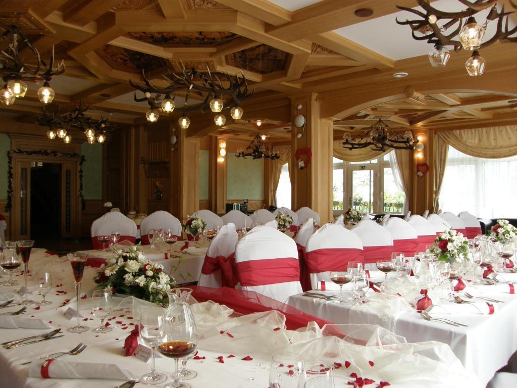 Hotel Diana Stráža Extérieur photo